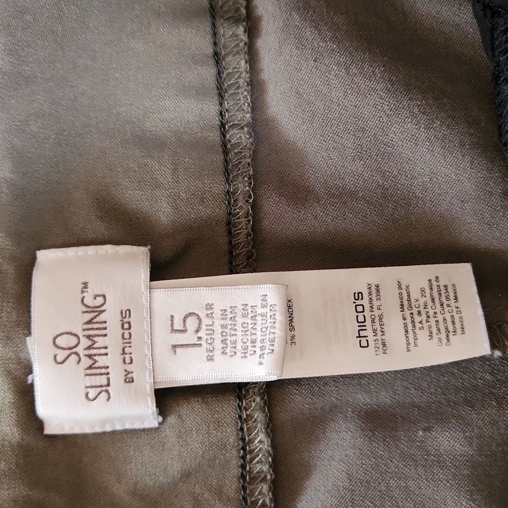 CHICO'S SO SLIMMING ANKLE PANTS - Picture 6 of 7